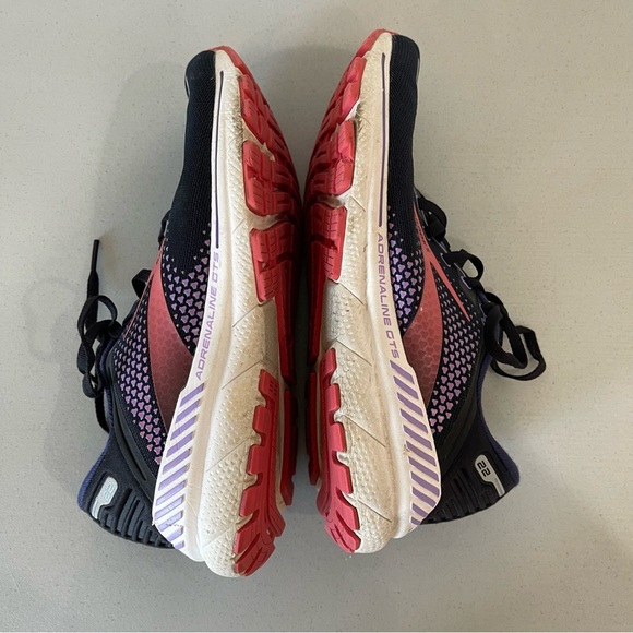 Brooks Women's Adrenaline GTS 22 shoe size 9 running walking casual work out gym - Picture 15 of 15